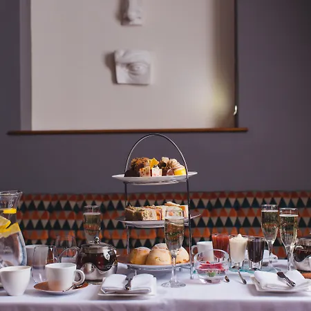 The Club & Jersey 5*