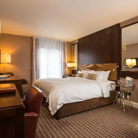 Hotell The Club & Jersey