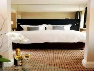 Hotell The Club & Jersey 5*