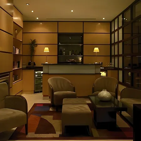 The Club & Jersey 5*