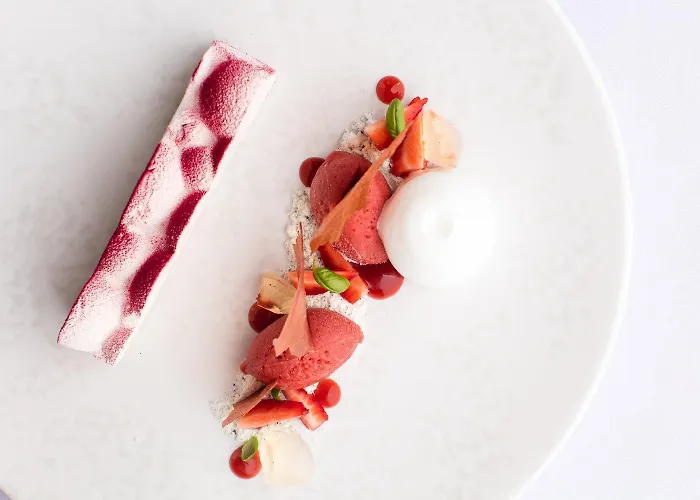 Hotel The Club & Jersey 5*