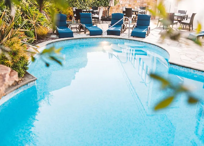 The Club & Jersey Saint Helier