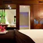 The Club & Jersey Otel