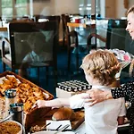 Otel The Club & Jersey 5*