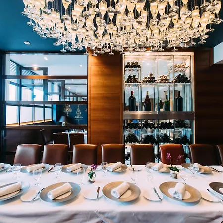 Hotel The Club & Jersey 5*