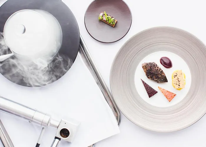 Hotel The Club & Jersey 5*